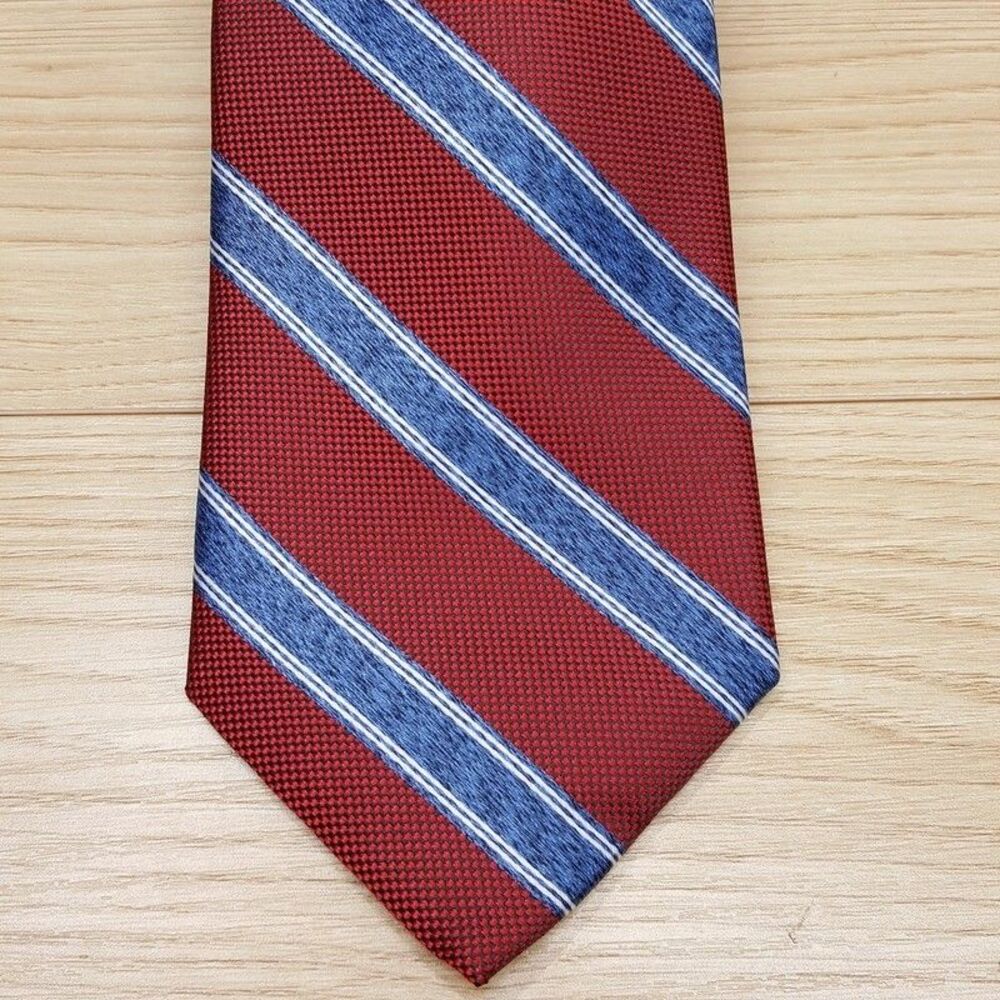 CLUB ROOM Mens Neck Tie Red Blue Diagonal Stripe Classic Necktie